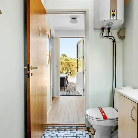 Fy233-otterup-niels-eriksens-vej-3 別荘 *